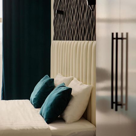 Port Plaza Evn Hotel P'arak'ar Kültér fotó