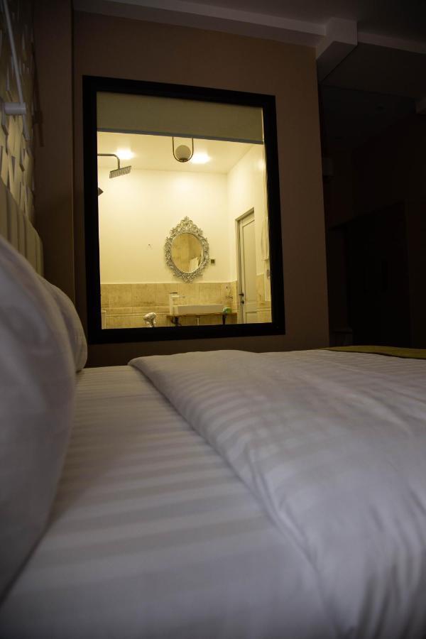 Port Plaza Evn Hotel P'arak'ar Kültér fotó