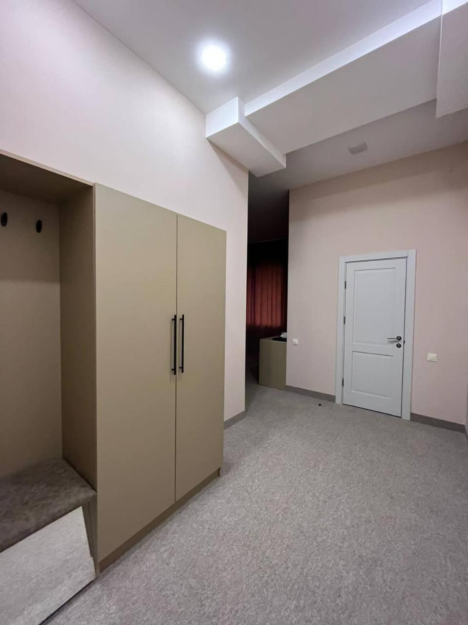 Port Plaza Evn Hotel P'arak'ar Kültér fotó