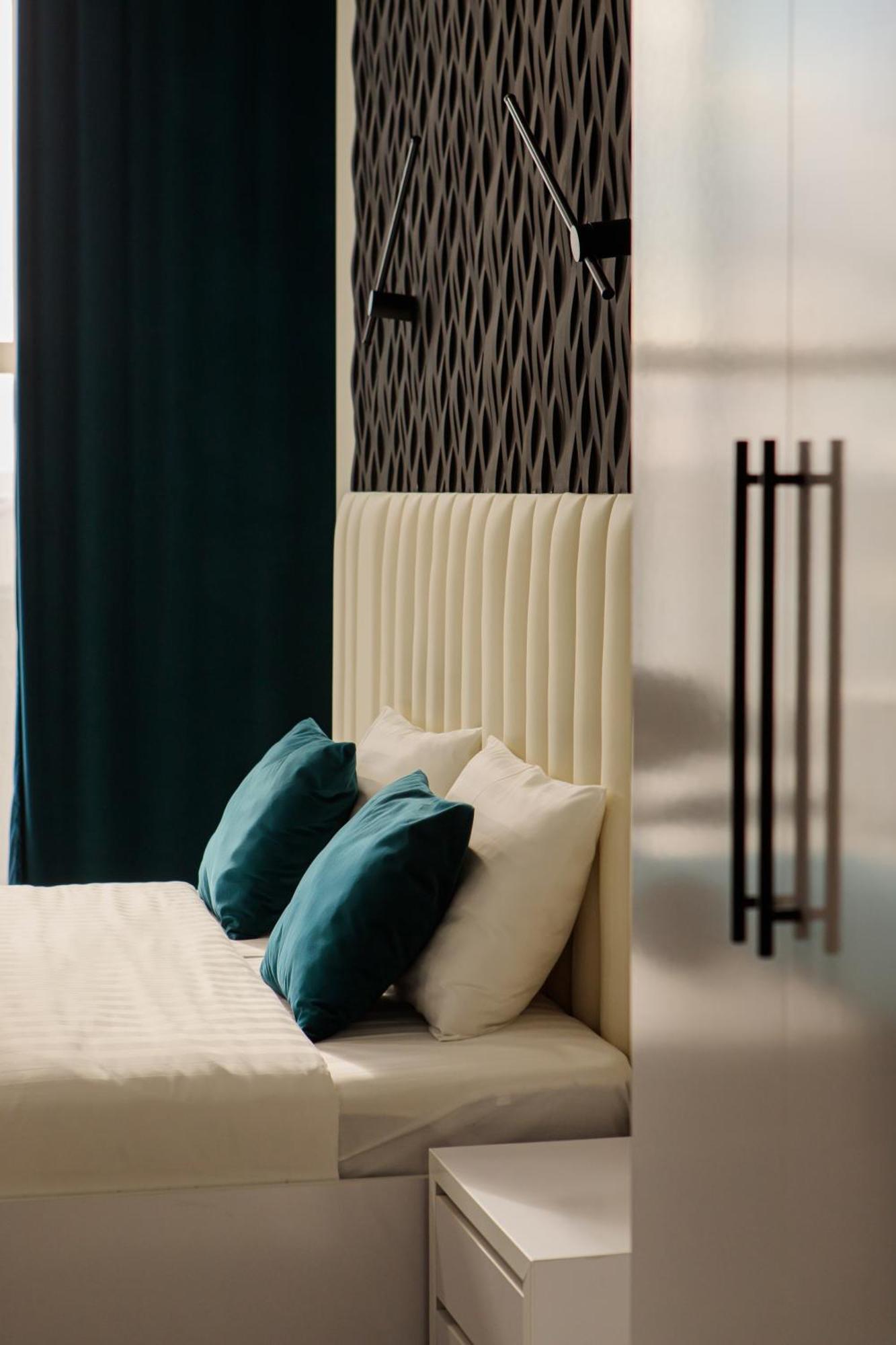 Port Plaza Evn Hotel P'arak'ar Kültér fotó