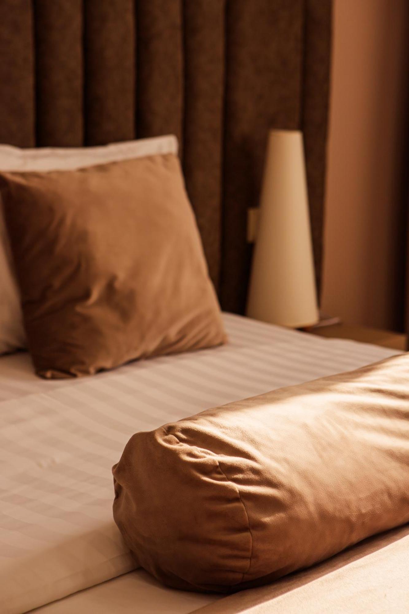 Port Plaza Evn Hotel P'arak'ar Kültér fotó