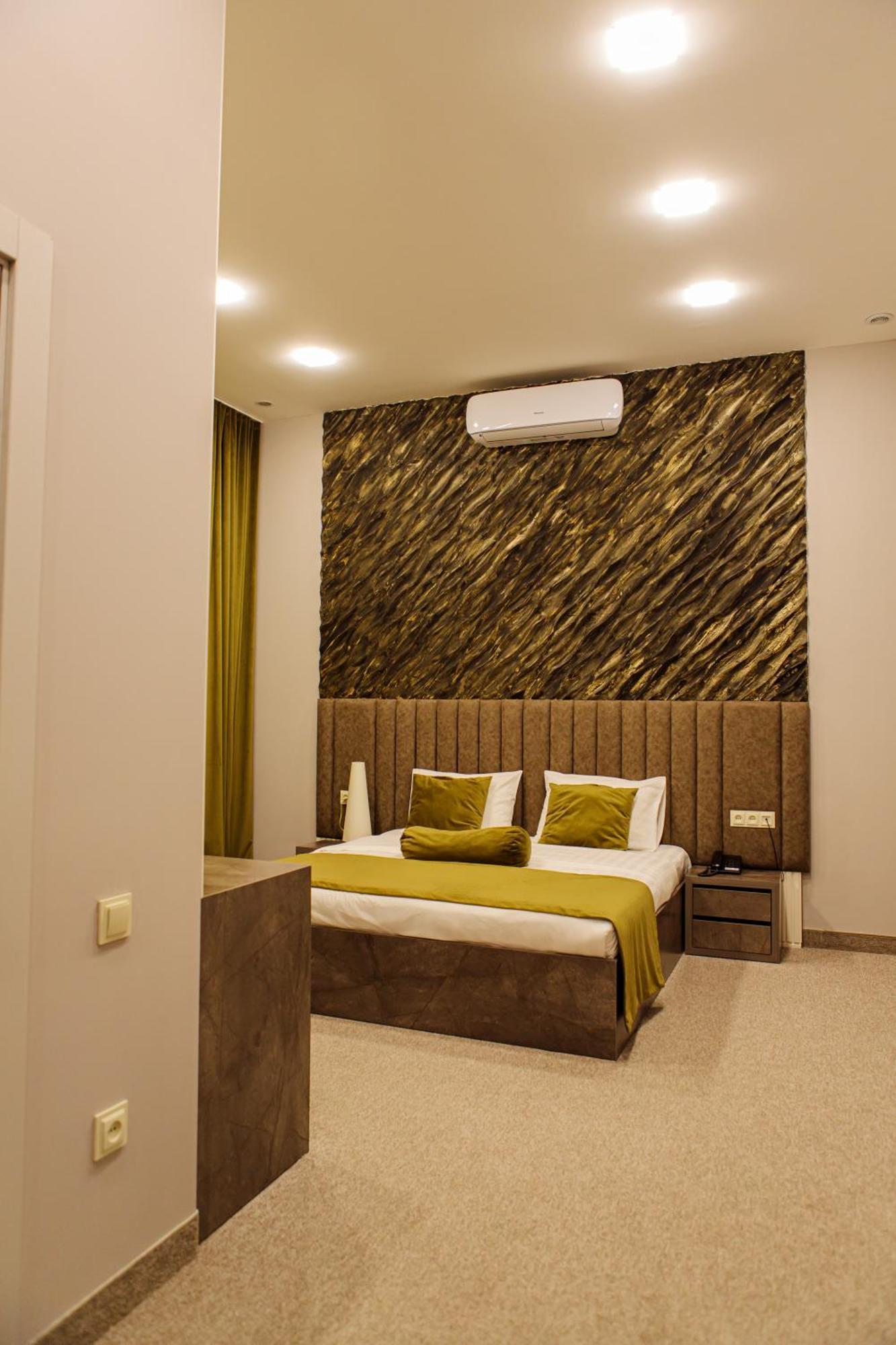 Port Plaza Evn Hotel P'arak'ar Kültér fotó